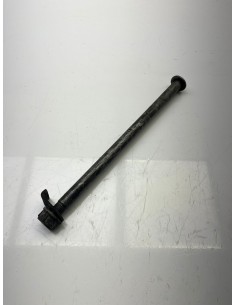 Axe de roue arrière HONDA CB 500 1997 - 2003