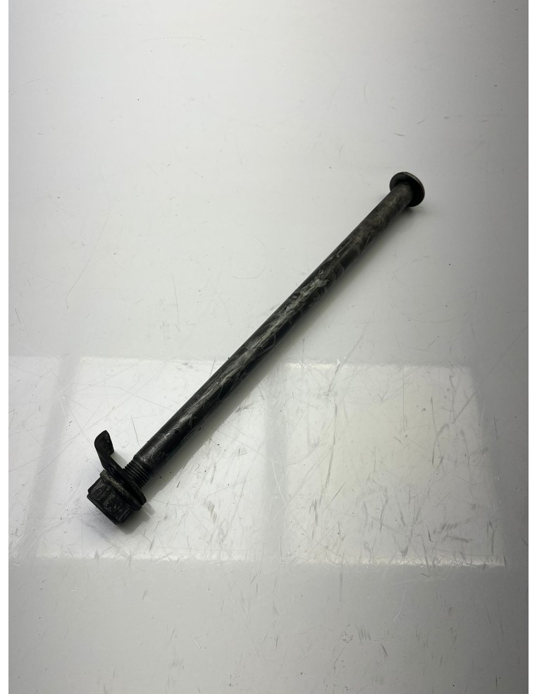 Axe de roue arrière HONDA CB 500 1997 - 2003