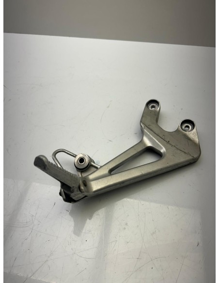 Platine arrière droite HONDA VFR 800 FI 1998 - 2001