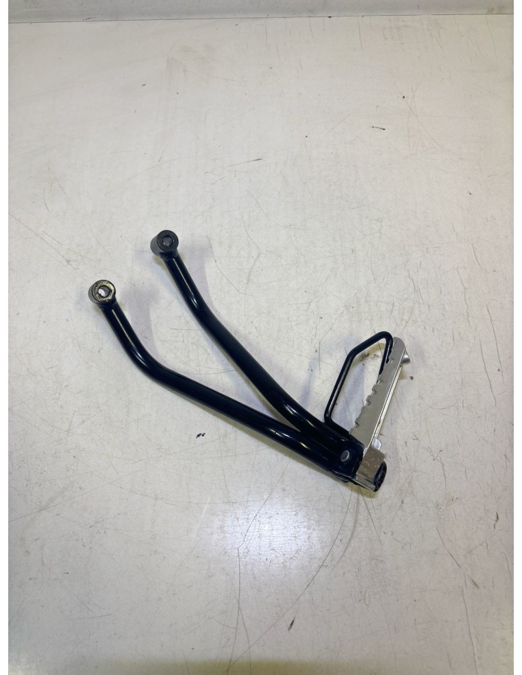 copie de Platine avec repose pied arrière gauche YAMAHA YZF R125 2008 / 2013 5D7F741L1000