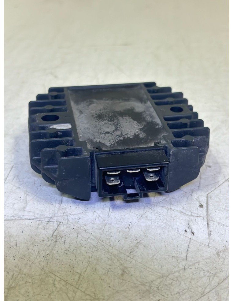 Régulateur de tension YAMAHA YZF R125 2008 / 2013 4HMH19600000