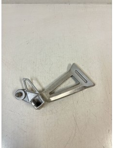 Platine repose pied arrière droit SUZUKI GSX 1400 2002 / 2007 4381142F00000