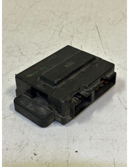 Boite à fusibles KAWASAKI GPZ 600 1993 / 1994 260211057