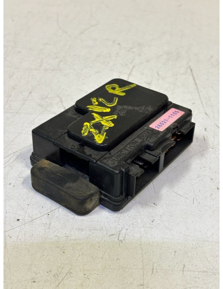 Boite à fusibles KAWASAKI ZX 12R 2001 / 2006 260211105