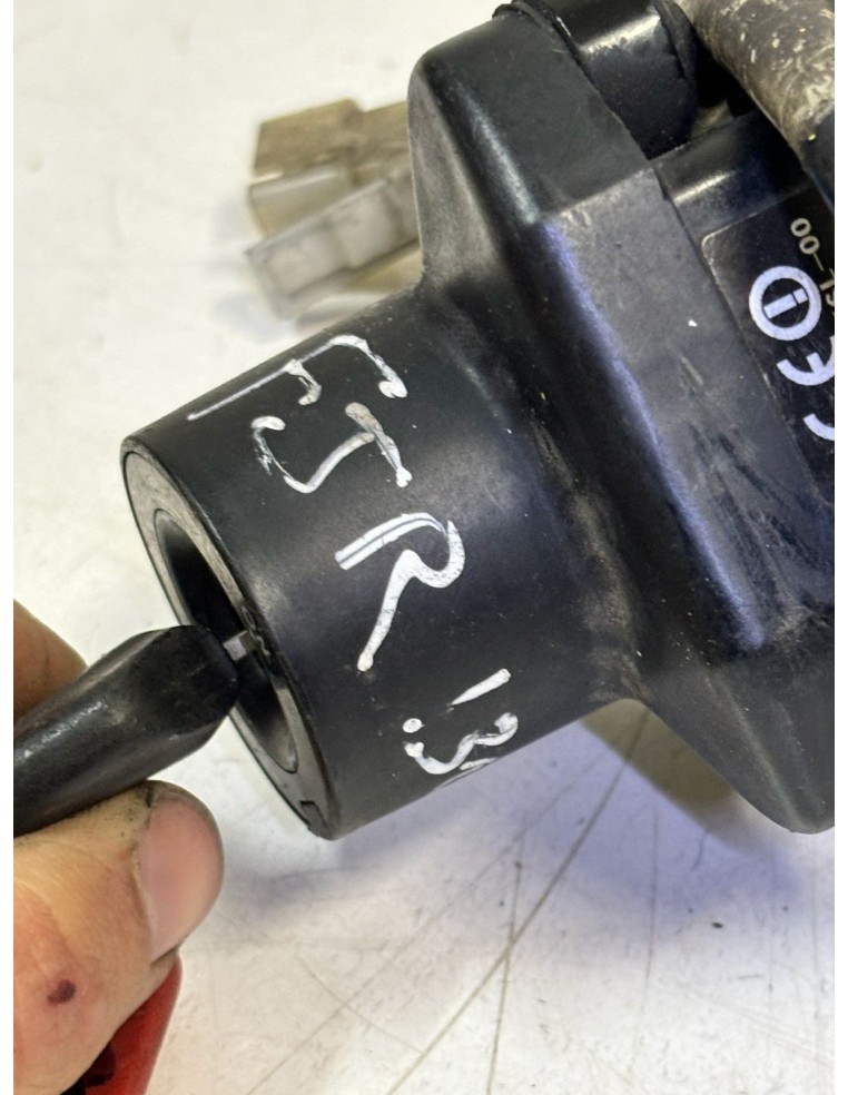 Contacteur d'allumage avec clé YAMAHA FJR 1300 2010 / 2013 0610073809