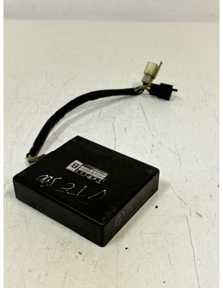 Boitier CDI HONDA VT 500 E 1985 / 1986 1311004500