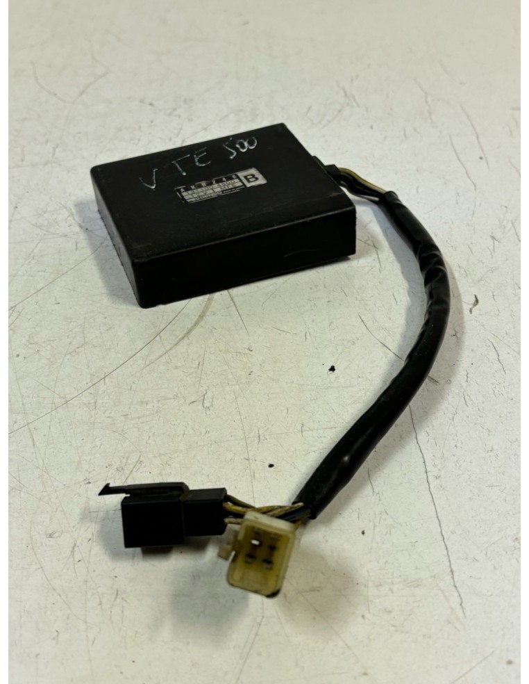 Boitier CDI HONDA VT 500 E 1985 / 1986 1311004500