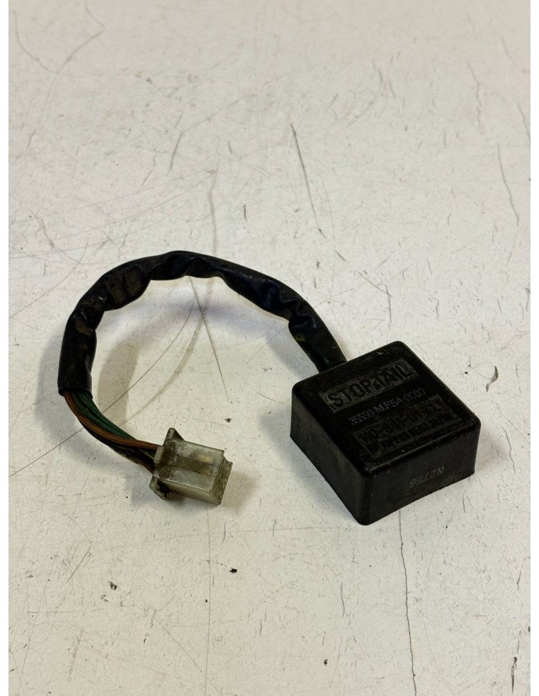 Relais HONDA VT 500 E 1983 / 1985 H084101TL