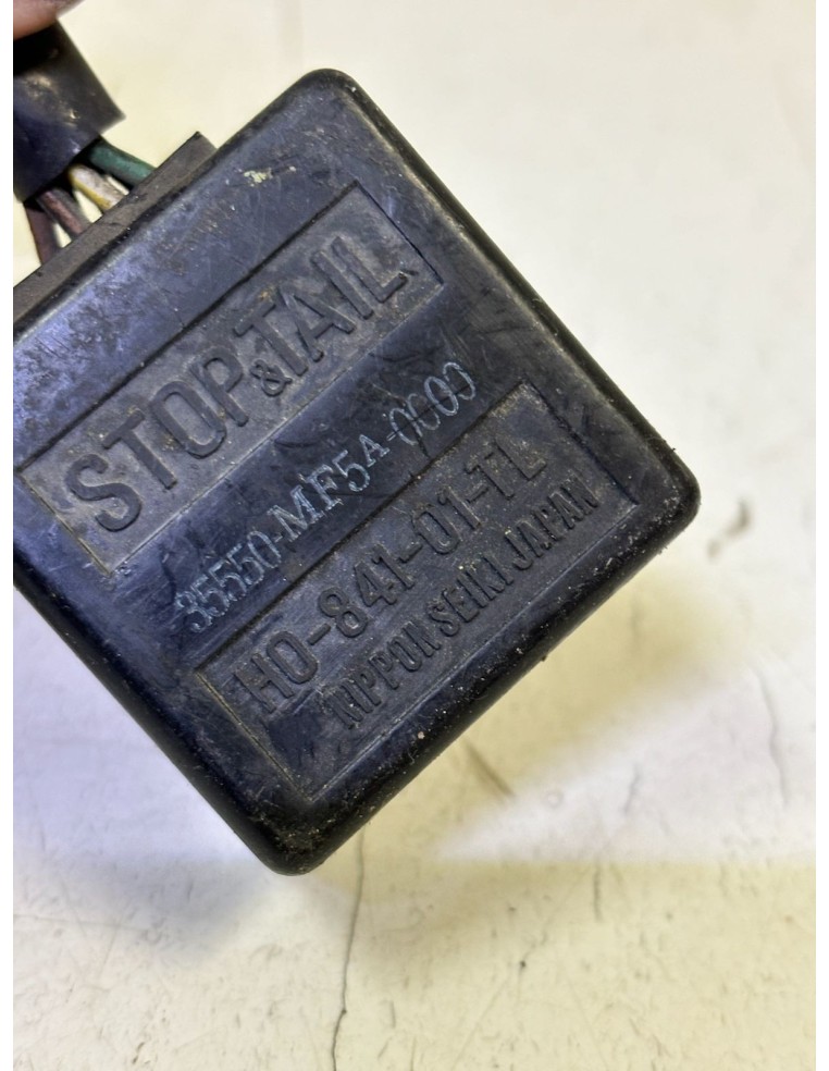 Relais HONDA VT 500 E 1983 / 1985 H084101TL