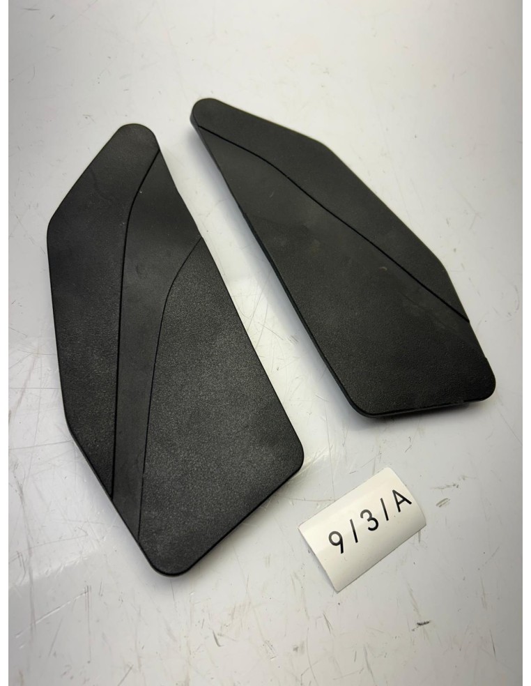 Caoutchouc de repose pieds droit et gauche YAMAHA XMAX 125 2018 - 2023