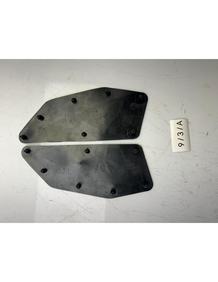 Caoutchouc de repose pieds droit et gauche YAMAHA XMAX 125 2018 - 2023