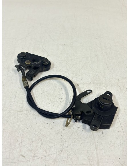 Serrure de selle SUZUKI GSXR 750 1988 / 1991 4522017C00000