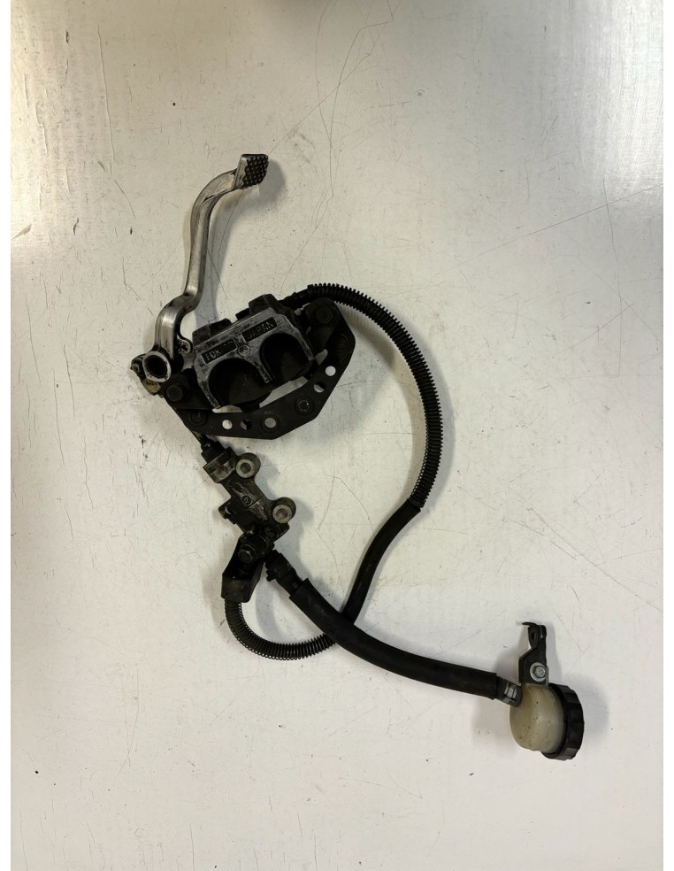 Etrier de frein arrière avec pédale et maitre cylindre KAWASAKI ZZR 1100 1991 - 1993 430411942FE / 430011292 / 430151418