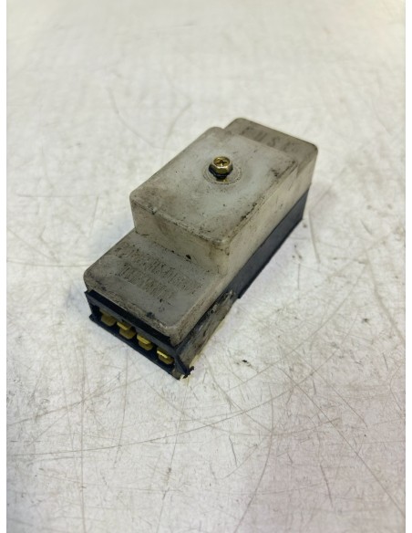 Porte fusible SUZUKI GSXR 750 1988 - 1990 3674005A01000