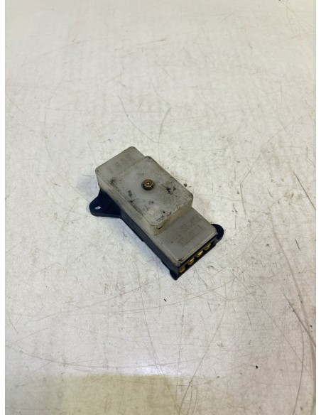 Porte fusible SUZUKI GSXR 750 1988 - 1990 3674005A01000