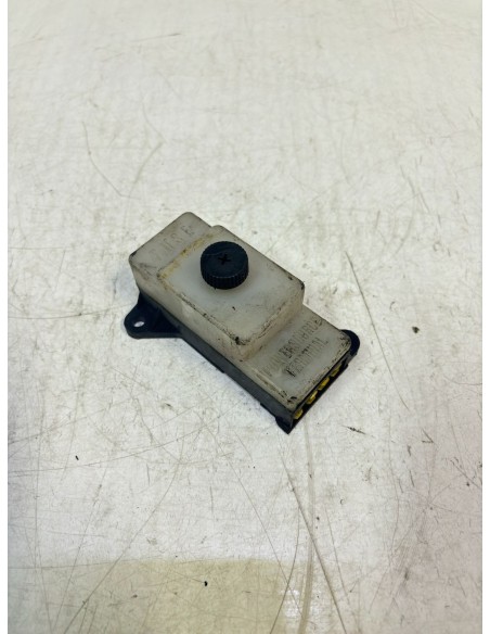 Porte fusible SUZUKI GSXR 750 1988 - 1990 3674005A01000