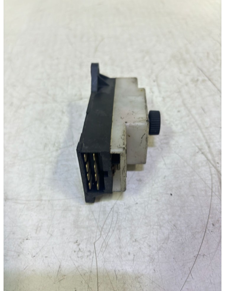 Porte fusible SUZUKI GSXR 750 1988 - 1990 3674005A01000