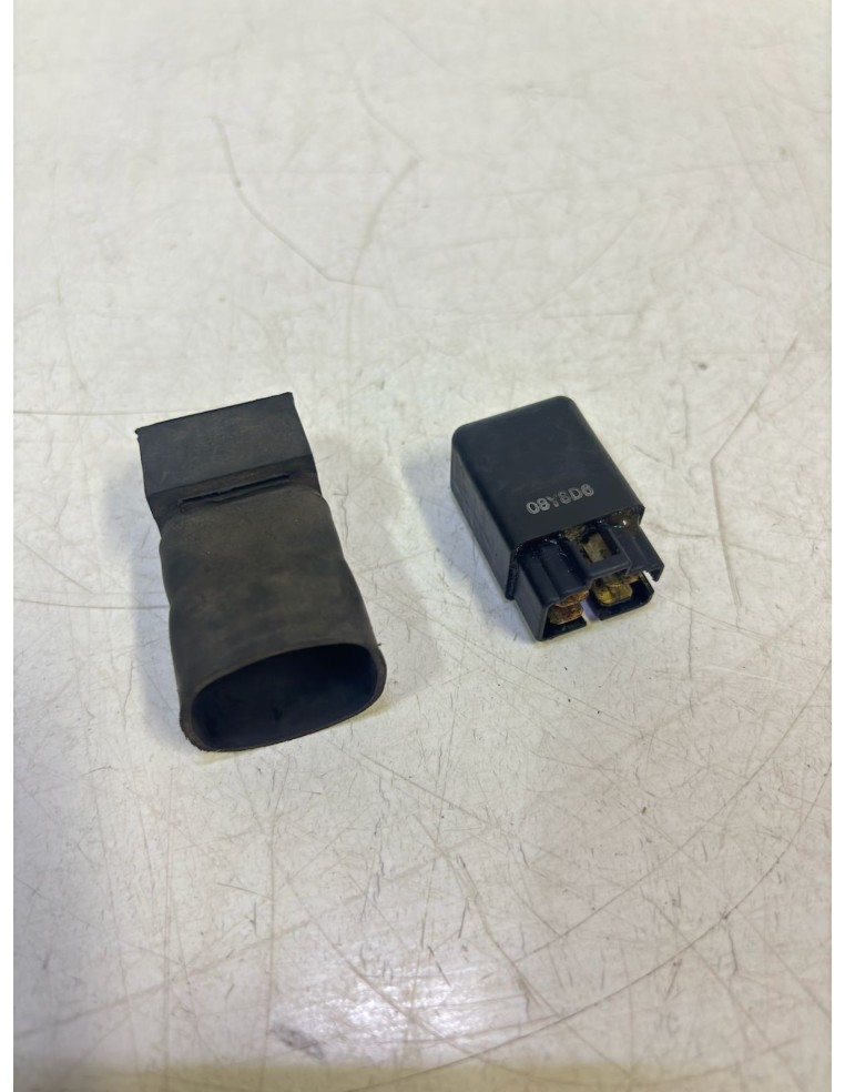 Relais SUZUKI GSXR 750 1988 - 1990 3874024X50000