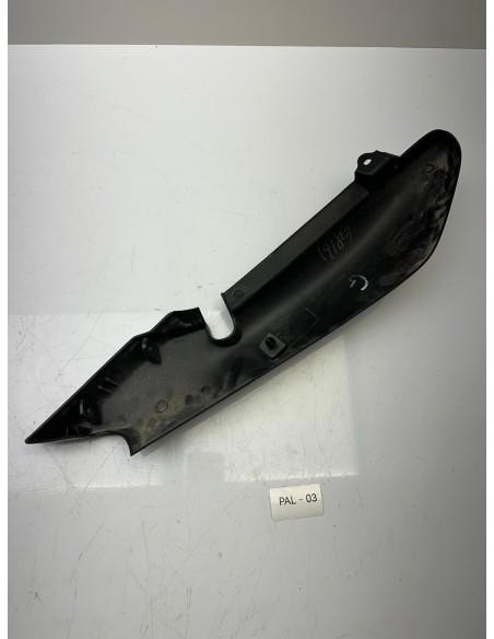 Flanc de selle gauche origine YAMAHA 125 YBR 2005 - 2008