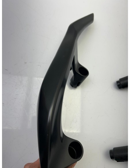 Paire de poignées passager origine YAMHA TMAX 530 2017 - 2019