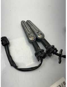 Paire de clignotants avant origine YAMAHA MT 07 2021 - 2024 2