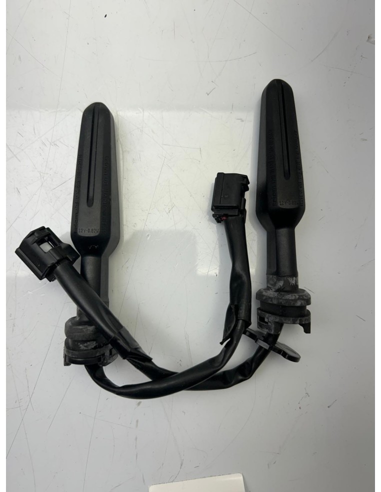 Paire de clignotants avant origine YAMAHA MT 07 2021 - 2024