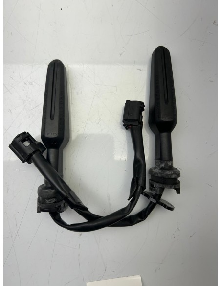 Paire de clignotants avant origine YAMAHA MT 07 2021 - 2024