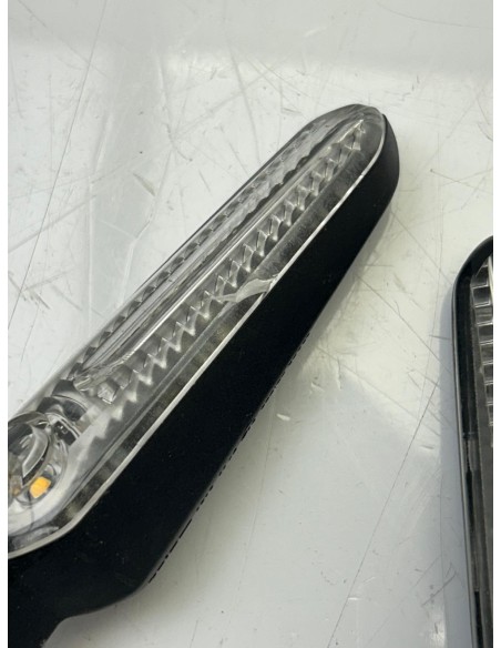 Paire de clignotants avant origine YAMAHA MT 07 2021 - 2024