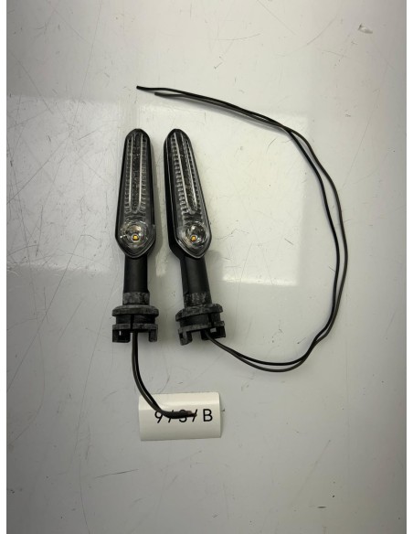 Paire de clignotants avant origine YAMAHA MT 07 2021 - 2024