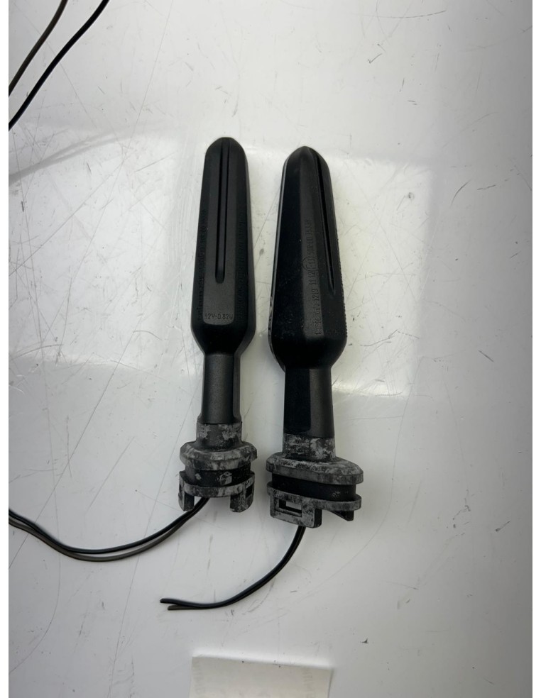 Paire de clignotants avant origine YAMAHA MT 07 2021 - 2024