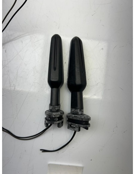 Paire de clignotants avant origine YAMAHA MT 07 2021 - 2024