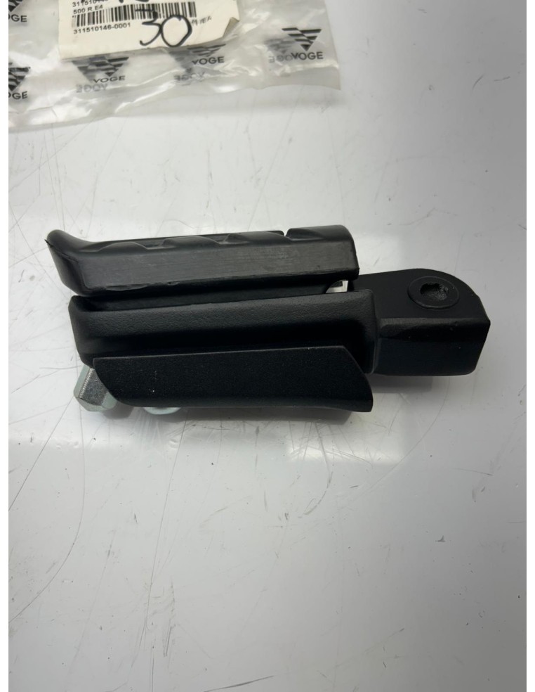 Repose pied pilote droit origine VOGE 525R Euro 5 2023 - 2024