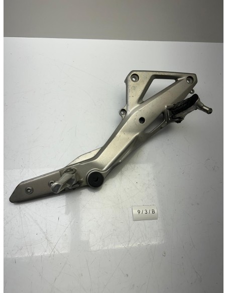 Platine repose pieds droite HONDA 600 Hornet 2006 - 2014