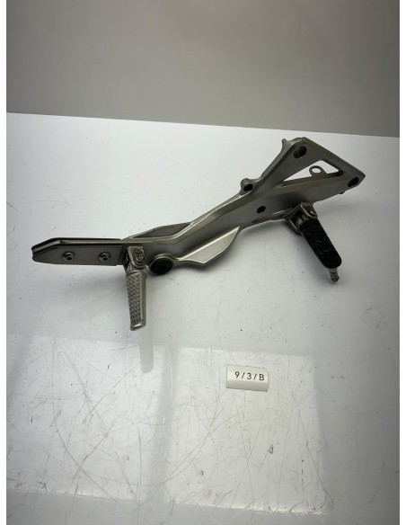 Platine repose pieds droite HONDA 600 Hornet 2006 - 2014