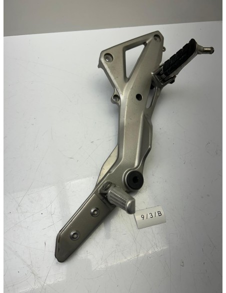 Platine repose pieds droite HONDA 600 Hornet 2006 - 2014