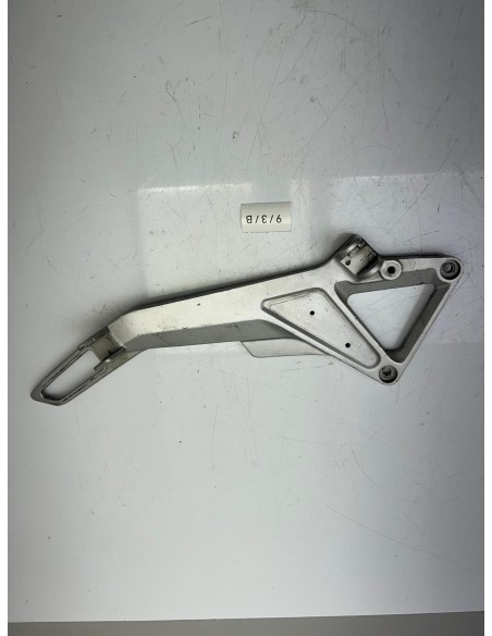 Platine repose pieds gauche HONDA CB 600 F Hornet 2000 - 2001