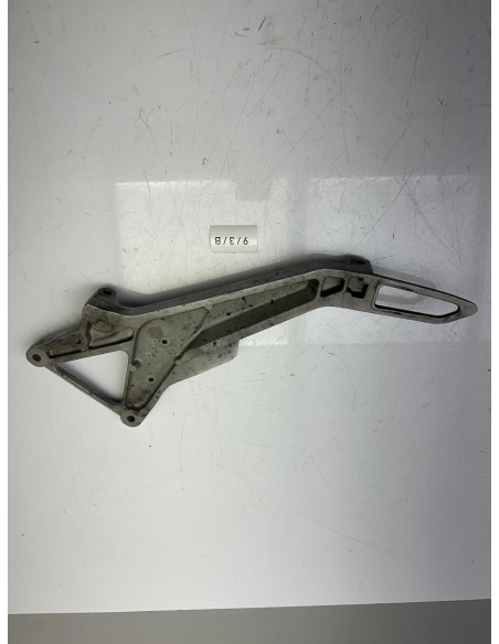 Platine repose pieds gauche HONDA CB 600 F Hornet 2000 - 2001