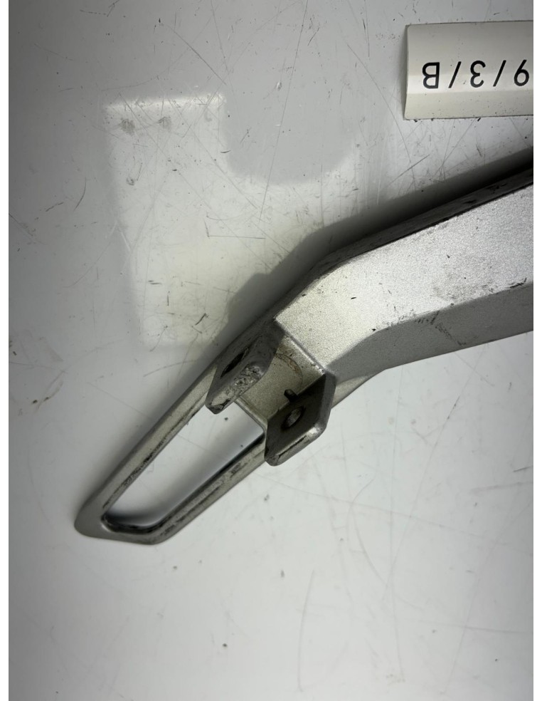 Platine repose pieds gauche HONDA CB 600 F Hornet 2000 - 2001