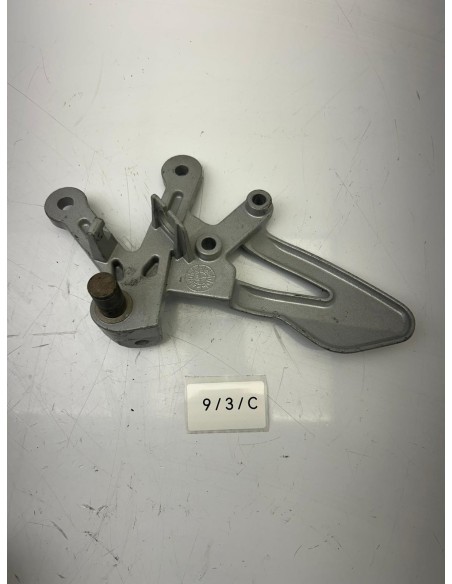 Platine repose pied avant droit Hyosung GT 650 R / GT 250 R 2001 - 2016 43530H9970003P