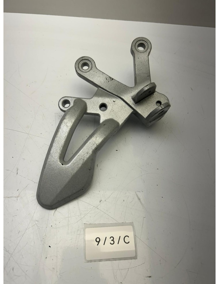 Platine repose pied avant droit Hyosung GT 650 R / GT 250 R 2001 - 2016 43530H9970003P