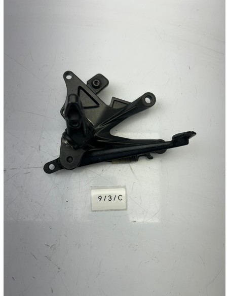 Platine repose pied avant droit KAWASAKI ZX10R 2006 - 2010 35063022711E