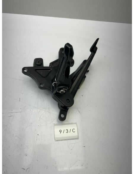 Platine repose pied avant droit KAWASAKI ZX10R 2006 - 2010 35063022711E