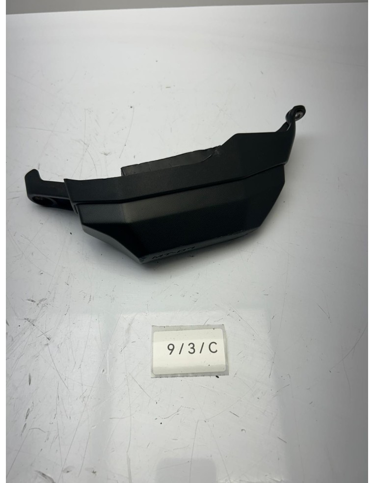 Cache / protection moteur droit YAMAHA MT 07 2013 - 2024 B4C211D00000