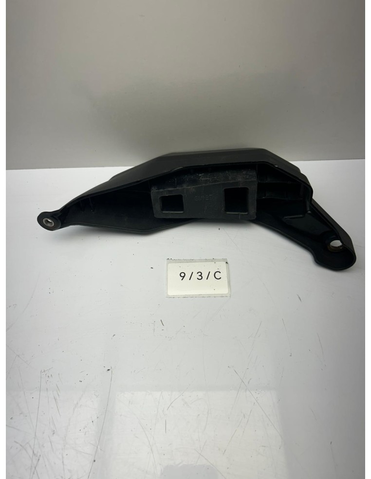 Cache / protection moteur droit YAMAHA MT 07 2013 - 2024 B4C211D00000