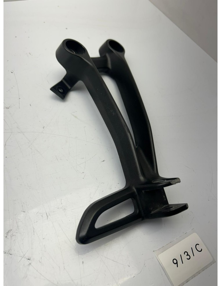 Platine repose pied arrière droit YAMAHA MT 07 2021 - 2024 1WS2742L0100