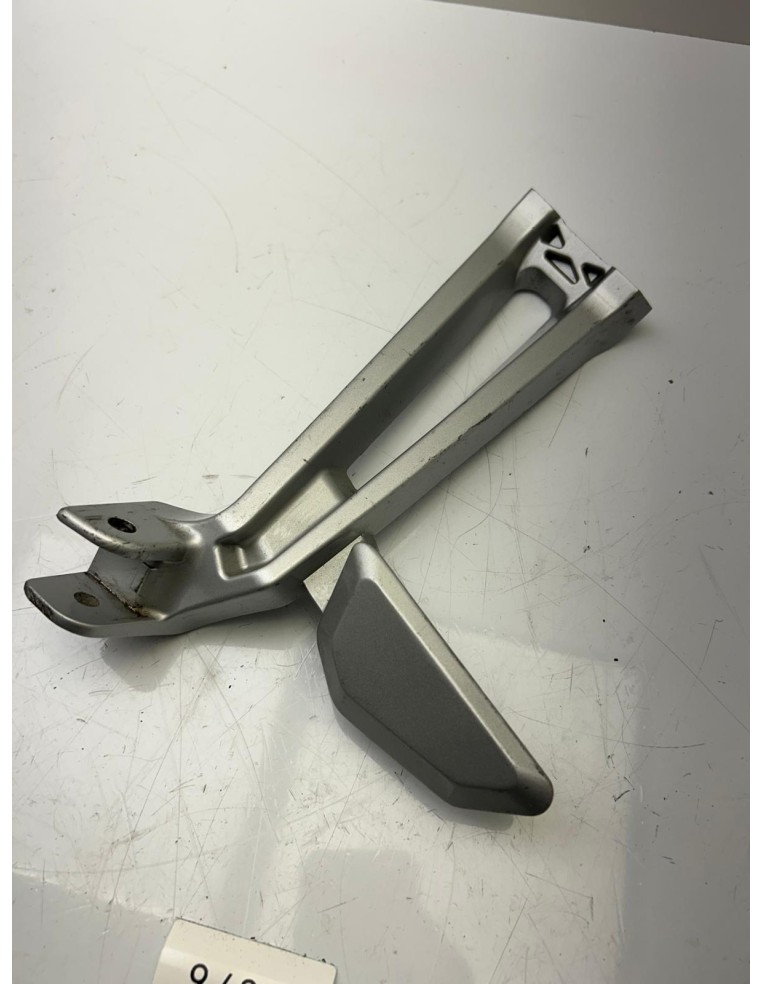 Platine de repose pied arrière gauche YAMAHA MT 125 2015 - 2019