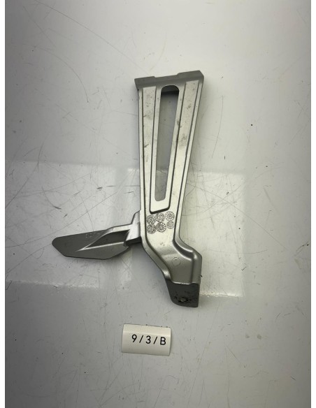 Platine de repose pied arrière gauche YAMAHA MT 125 2015 - 2019