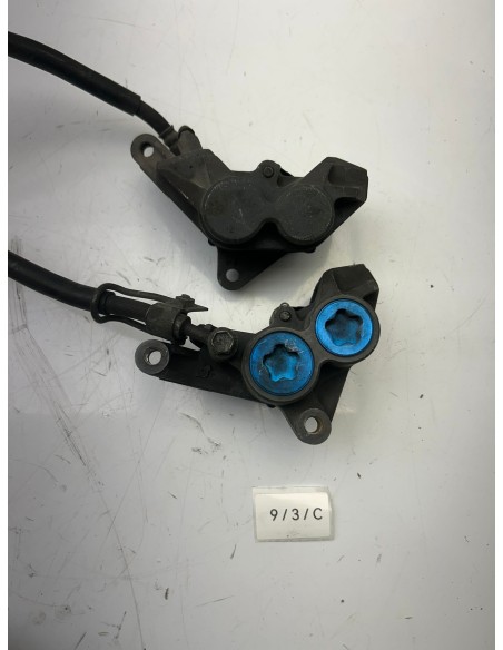 Etriers de frein avant YAMAHA TDM 900 2003 - 2010 2B02580U0000 / 5SL2580T0000