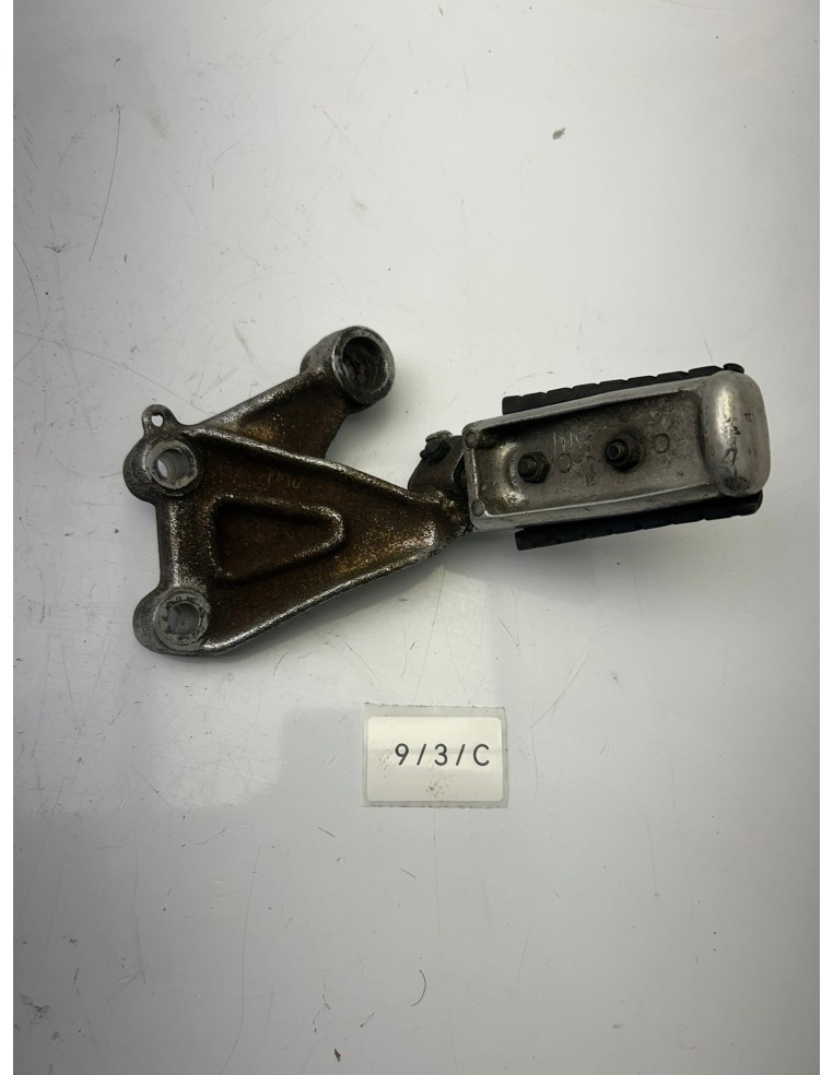 Platine repose pied avant droit YAMAHA VMAX 1200 1992 - 1993 1UT274200093