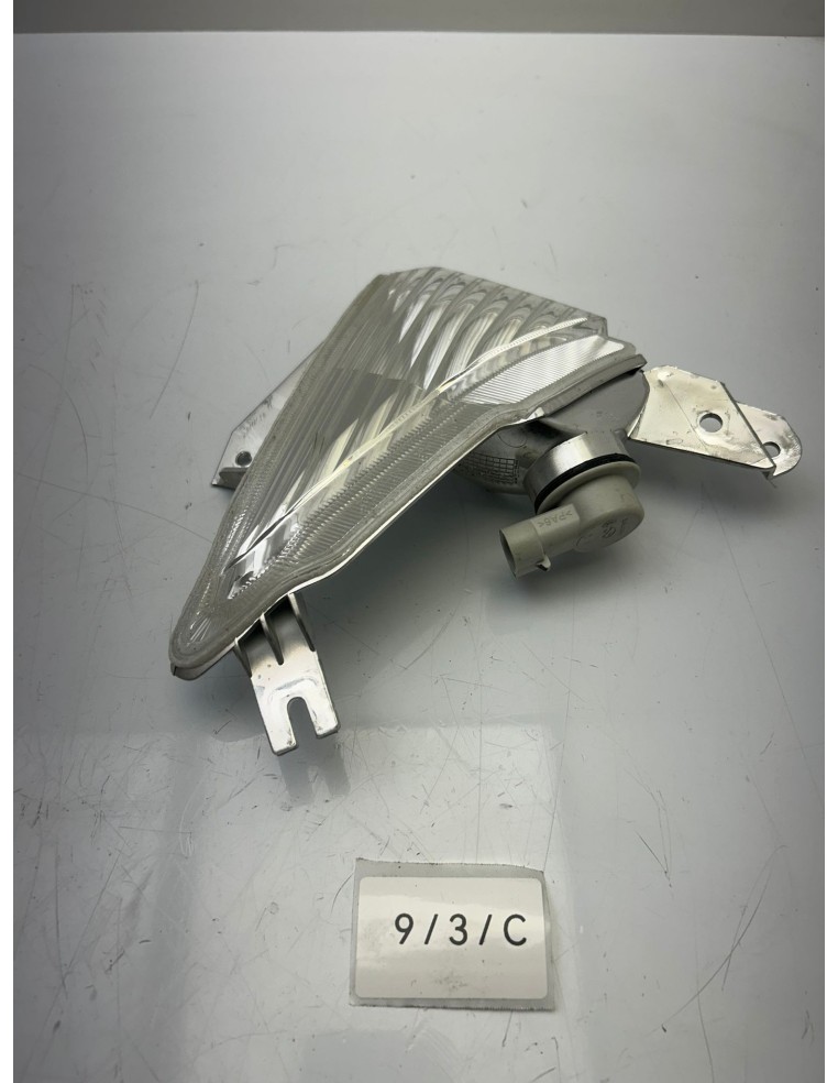 Clignotant avant droit YAMAHA XMAX 125 2010 - 2013 37PH33200000